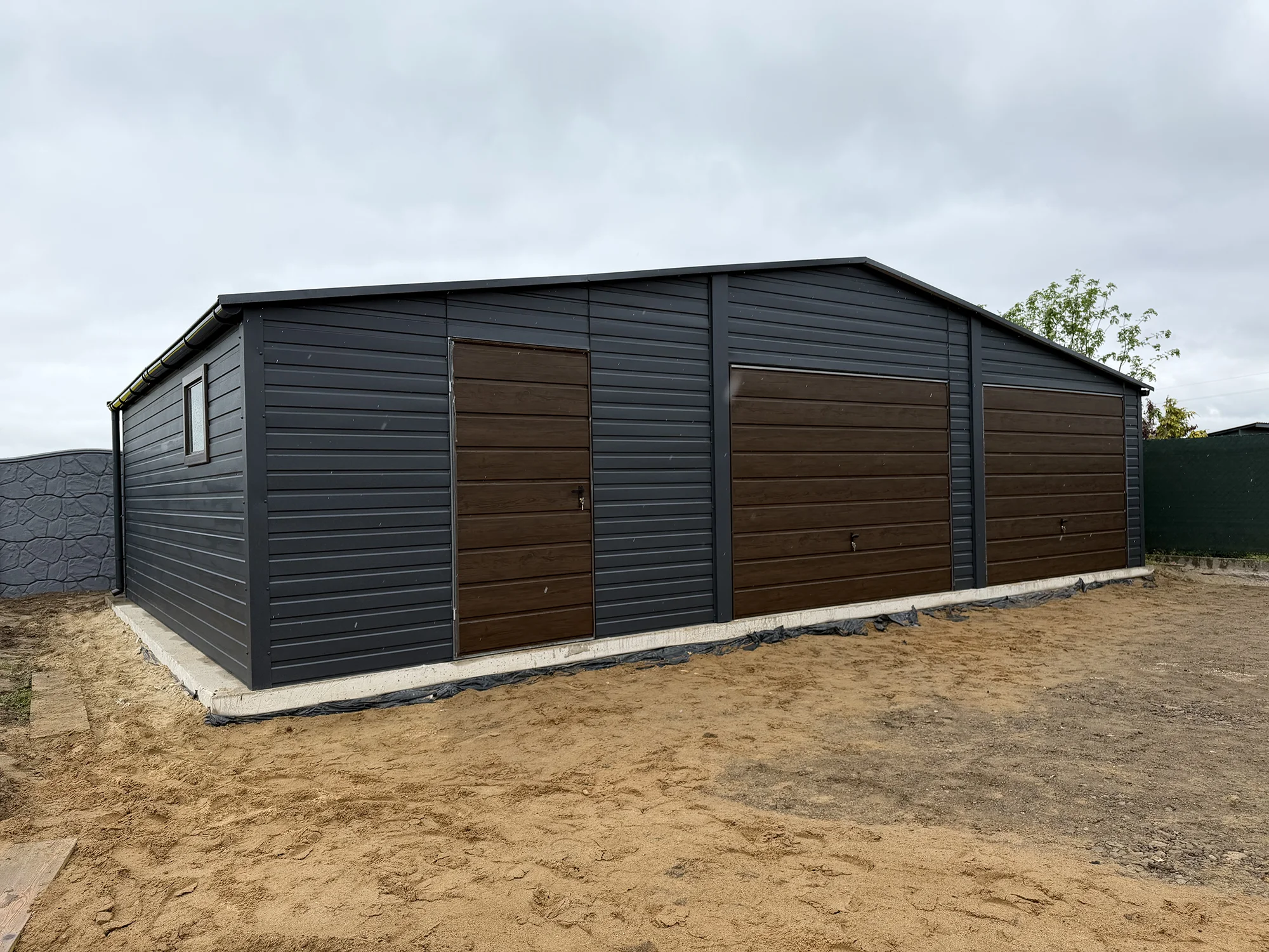 Garaż blaszany 10x6 m Grafit BTX 7016